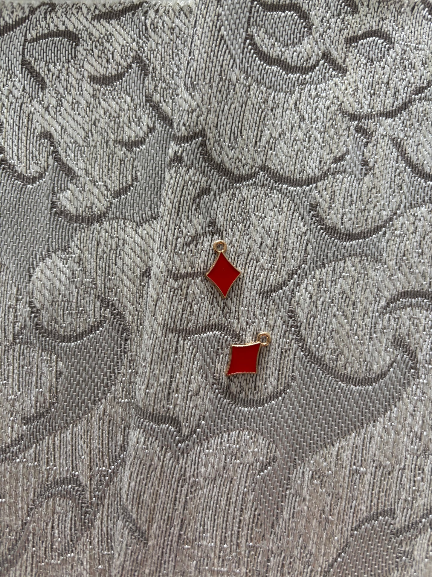 Breloque losange rouge